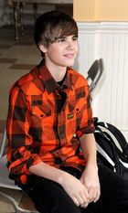 Justin Bieber : justinbieber_1292016236.jpg