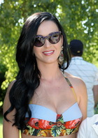 Katy Perry : katy-perry-1365968693.jpg