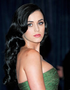 Katy Perry : katy-perry-1377273062.jpg