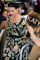 Katy Perry : katy-perry-1378606051.jpg
