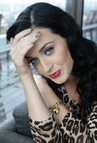 Katy Perry : katy-perry-1382311248.jpg