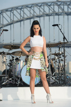 Katy Perry : katy-perry-1383380870.jpg