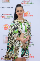 Katy Perry : katy-perry-1383422070.jpg