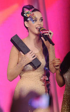 Katy Perry : katy-perry-1385100116.jpg