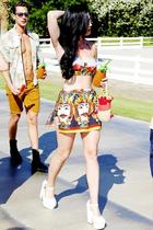 Katy Perry : katy-perry-1395162585.jpg