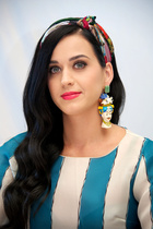 Katy Perry : katy-perry-1414002238.jpg