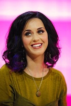 Katy Perry : katy-perry-1448330129.jpg