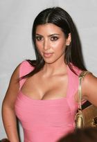 Kim Kardashian : kimkardashian_1256778903.jpg