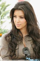 Kim Kardashian : kimkardashian_1259479144.jpg