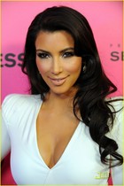 Kim Kardashian : kimkardashian_1276981577.jpg