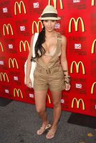Kim Kardashian : kimkardashian_1276982609.jpg