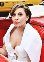 Lady Gaga : lady-gaga-1377096628.jpg