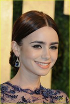 Lily Collins : lily-collins-1361776934.jpg