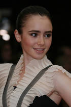 Lily Collins : lily-collins-1376929205.jpg