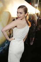 Lily Collins : lily-collins-1377273004.jpg