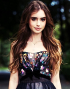 Lily Collins : lily-collins-1381598457.jpg