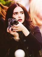 Lily Collins : lily-collins-1382468602.jpg