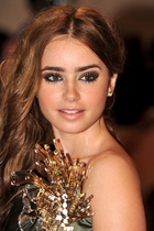 Lily Collins : lily-collins-1409495170.jpg