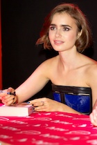 Lily Collins : lily-collins-1450891545.jpg