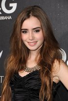 Lily Collins : lilycollins_1289673058.jpg