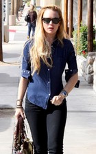 Lindsay Lohan : lindsay_lohan_1290529239.jpg