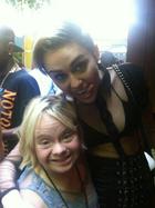 Miley Cyrus : TI4U1380738817.jpg