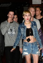 Miley Cyrus : TI4U1417727361.jpg