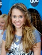 Miley Cyrus : TI4U_u1153599660.jpg