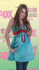 Miley Cyrus : TI4U_u1160064748.jpg