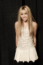 Miley Cyrus : TI4U_u1160630898.jpg