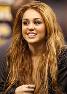 Miley Cyrus : miley-cyrus-1317061138.jpg