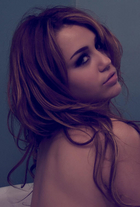 Miley Cyrus : miley-cyrus-1317318355.jpg