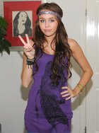 Miley Cyrus : miley-cyrus-1320492769.jpg