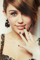 Miley Cyrus : miley-cyrus-1322720447.jpg