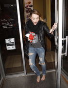 Miley Cyrus : miley-cyrus-1323034194.jpg
