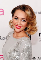 Miley Cyrus : miley-cyrus-1330315430.jpg
