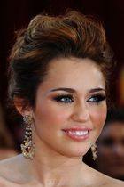 Miley Cyrus : miley-cyrus-1330367501.jpg