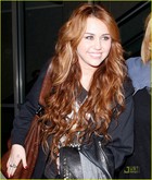Miley Cyrus : miley-cyrus-1332113687.jpg