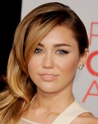 Miley Cyrus : miley-cyrus-1332189609.jpg
