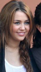 Miley Cyrus : miley-cyrus-1332954948.jpg
