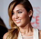 Miley Cyrus : miley-cyrus-1333906445.jpg