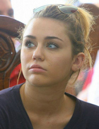 Miley Cyrus : miley-cyrus-1334340628.jpg