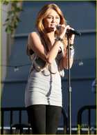 Miley Cyrus : miley-cyrus-1335058435.jpg