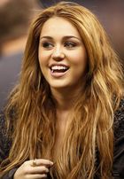 Miley Cyrus : miley-cyrus-1335499426.jpg