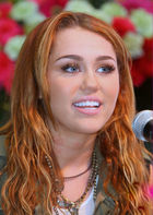 Miley Cyrus : miley-cyrus-1338706378.jpg