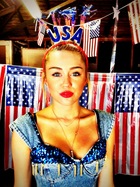 Miley Cyrus : miley-cyrus-1341848387.jpg