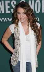 Miley Cyrus : miley-cyrus-1345144444.jpg