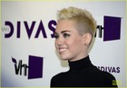 Miley Cyrus : miley-cyrus-1357245030.jpg