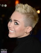 Miley Cyrus : miley-cyrus-1357245040.jpg