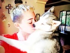 Miley Cyrus : miley-cyrus-1357675449.jpg